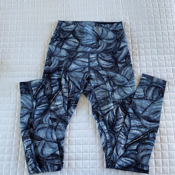 Lululemon align or winder under nulux 28” size 4 - Picture 1 of 3